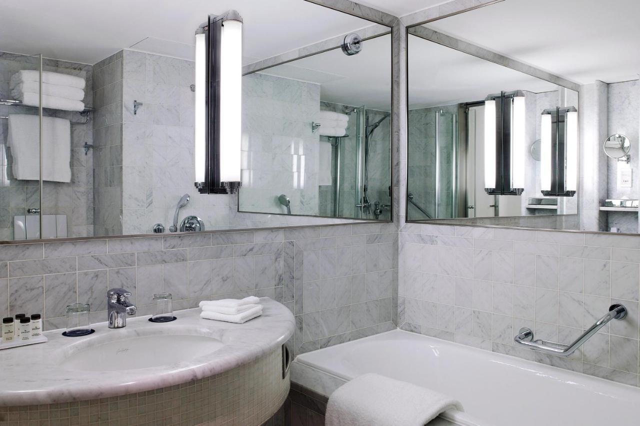 Club Twin Room Executive Lounge Access